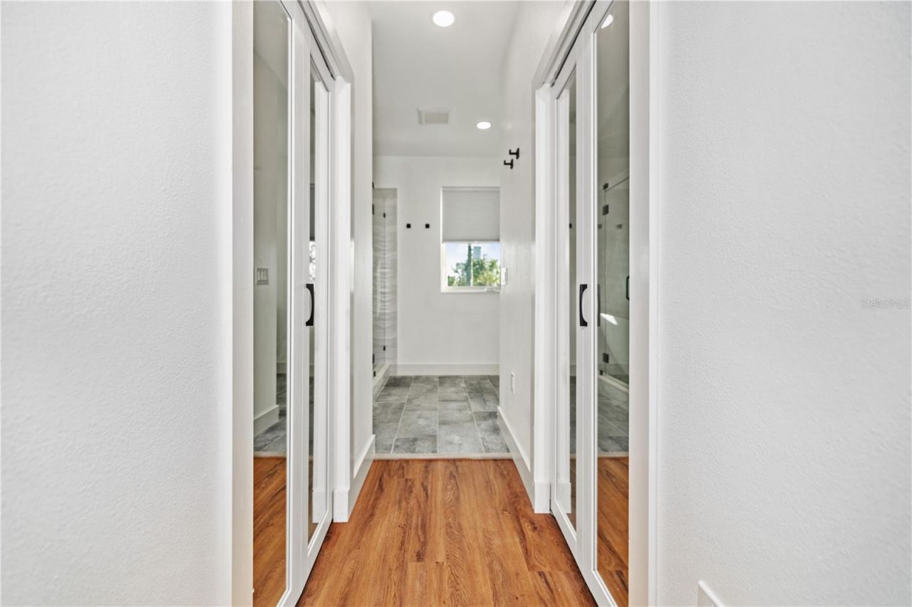 2727 W Chestnut Street, Tampa, FL 33607 Photo