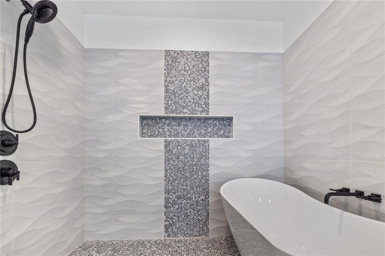 2727 W Chestnut Street, Tampa, FL 33607 Photo