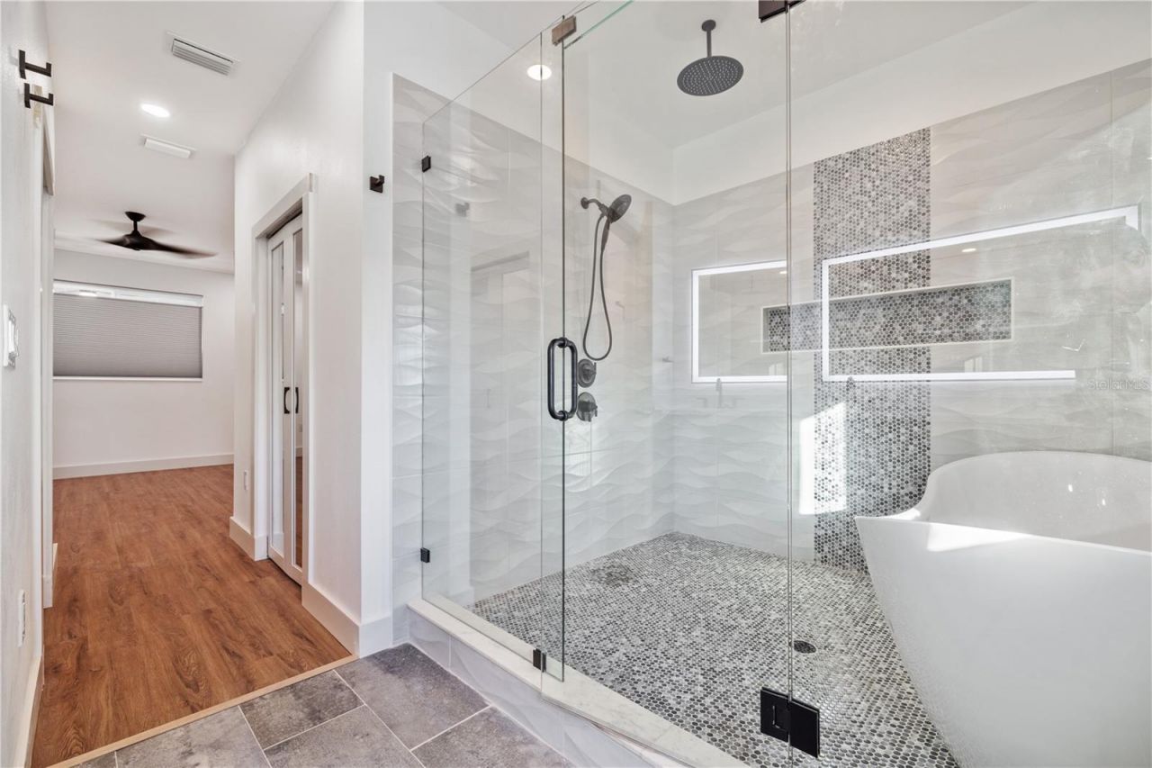 2727 W Chestnut Street, Tampa, FL 33607 Photo