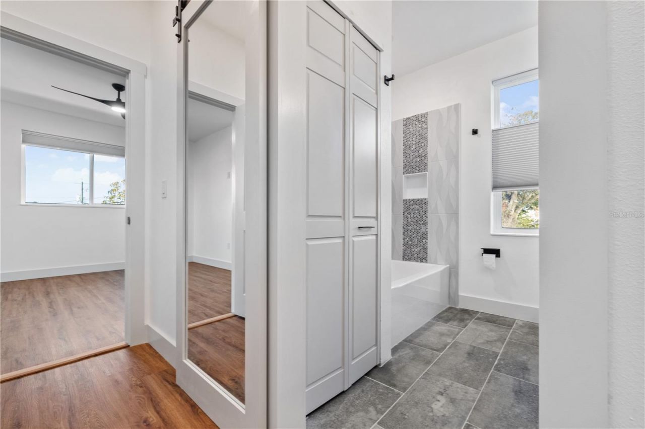 2727 W Chestnut Street, Tampa, FL 33607 Photo