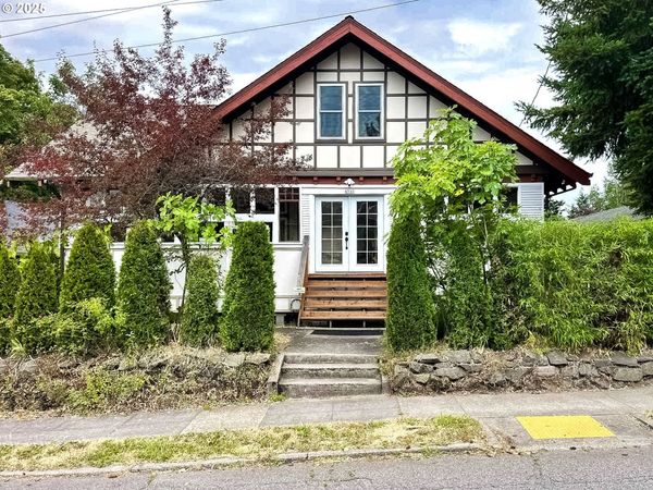 6541 E BURNSIDE ST, Portland, OR 97215