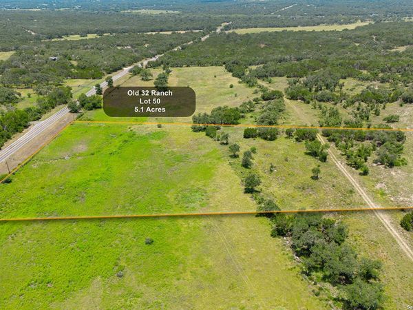 670 Windmill Ridge, Blanco, TX 78606