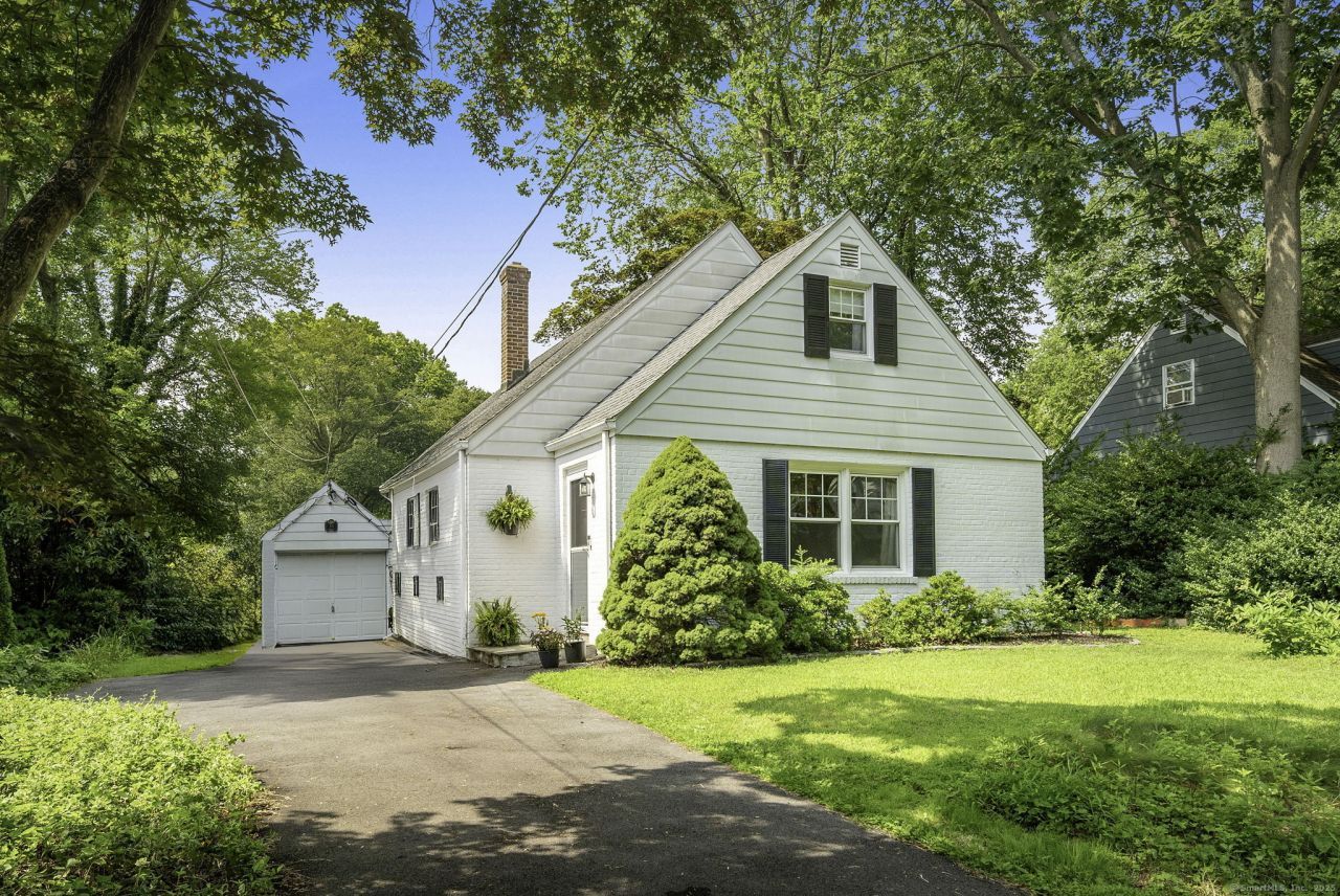 33 Halsey, Greenwich, CT 06870 Main Photo