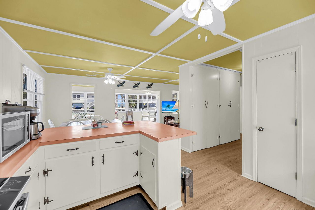 705 Palmetto Boulevard Photo 14