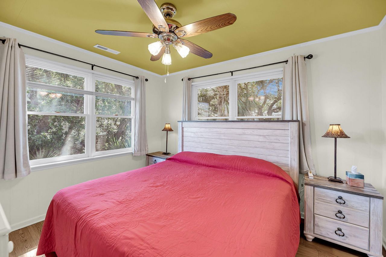 705 Palmetto Boulevard Photo 23