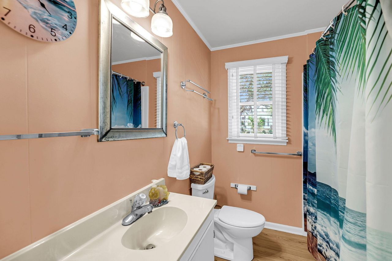 705 Palmetto Boulevard Photo 24