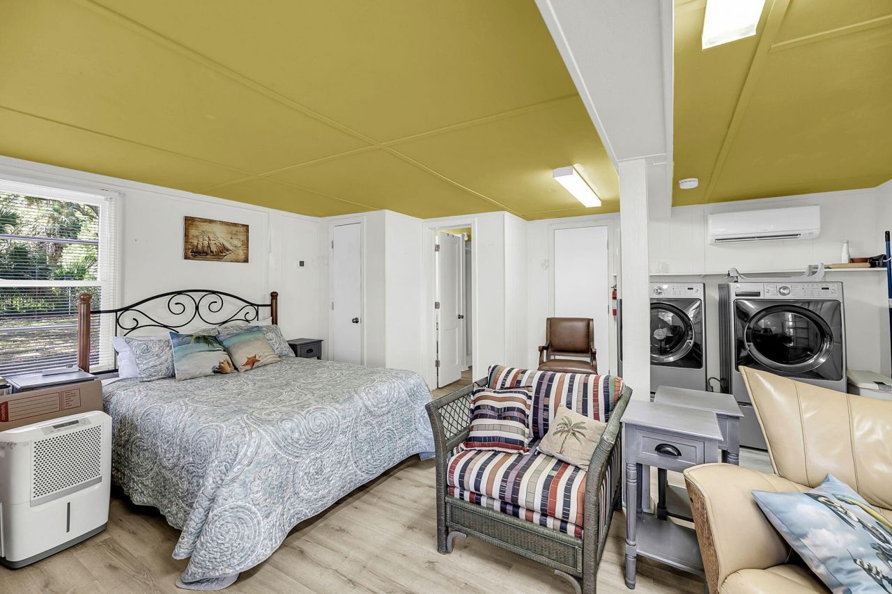 705 Palmetto Boulevard Photo 25