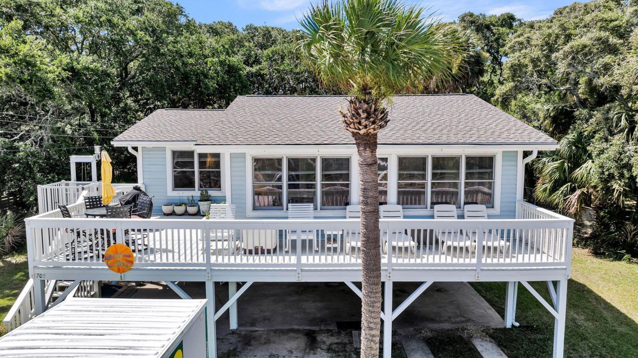 705 Palmetto Boulevard Photo 3