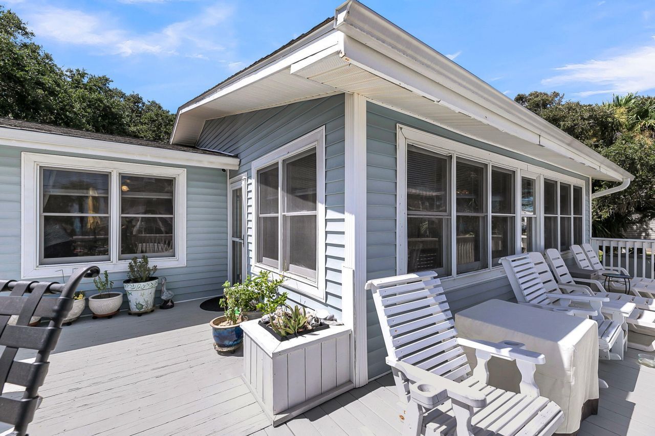 705 Palmetto Boulevard Photo 30