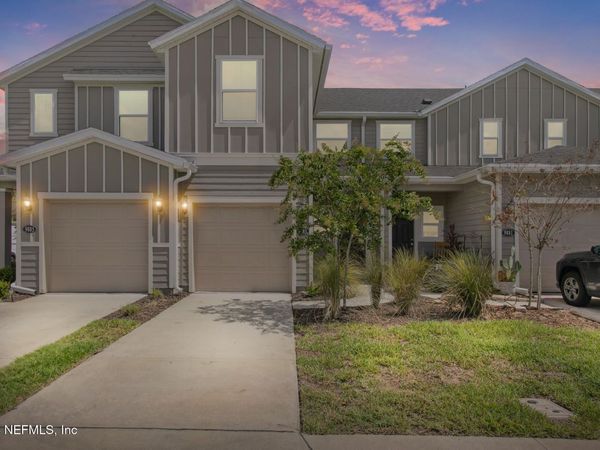 9883 FIDDLEBACK Lane, Jacksonville, FL 32222