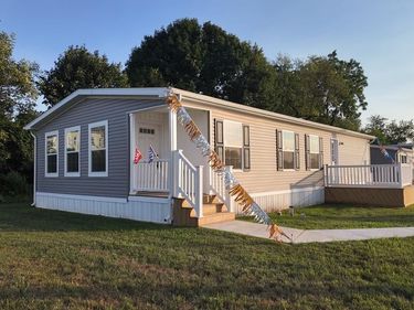 14 W WILLOW, PALMYRA, PA 17078