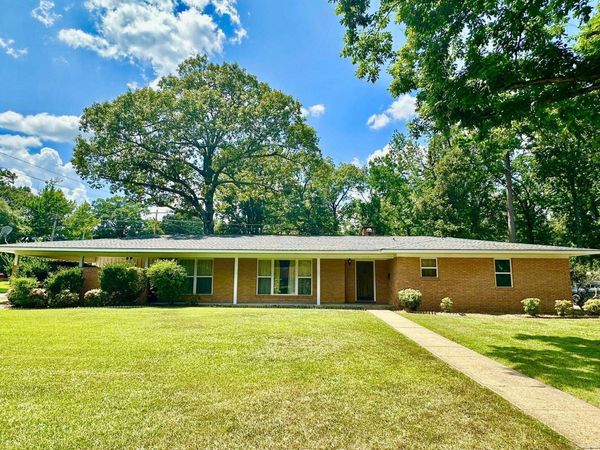 1314 Elm St, Crossett, AR 71635