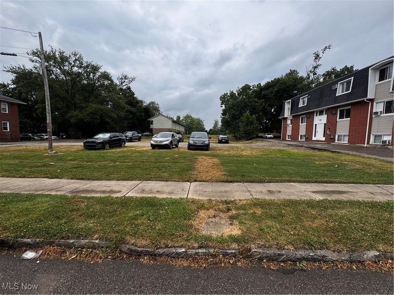 444 Sumner Street, Akron, OH 44304 Photo 5