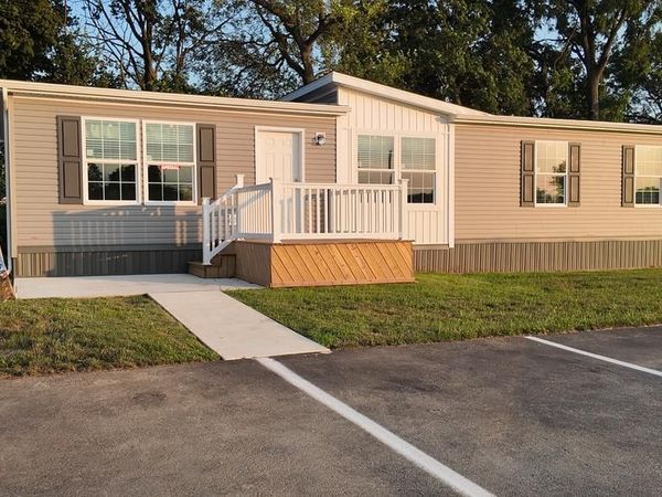 22 W WILLOW, PALMYRA, PA 17078