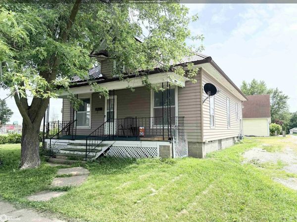414 E Sheridan Avenue, Centerville, IA 52544