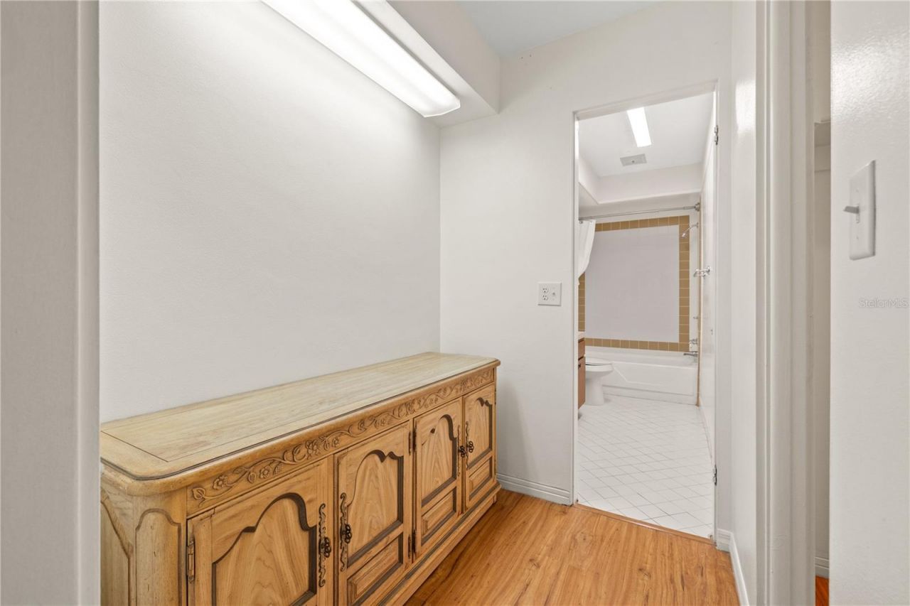 8651 10th Street N, Unit 210, Saint Petersburg, FL 33702 Photo