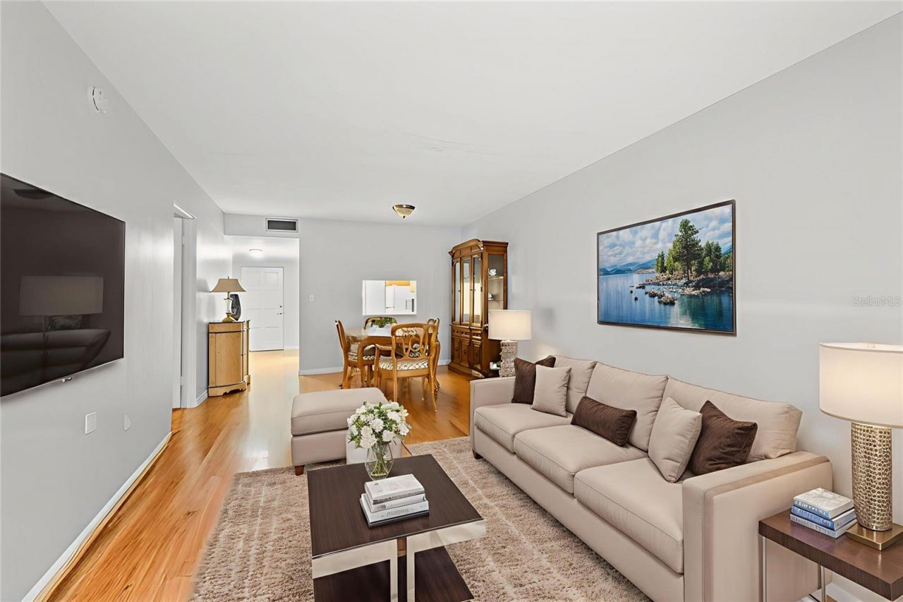 8651 10th Street N, Unit 210, Saint Petersburg, FL 33702 Photo