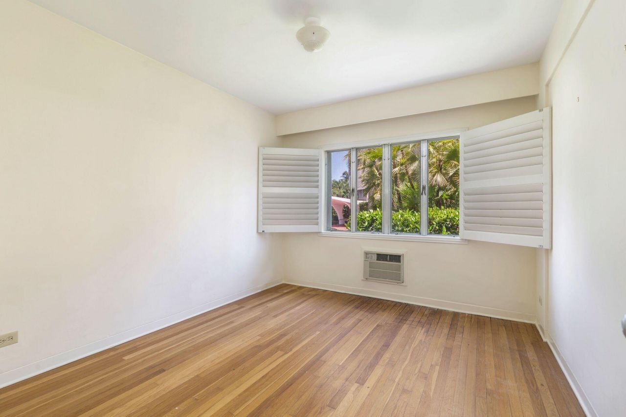 381 S Lake Drive, Unit 8, Palm Beach, FL 33480 Photo