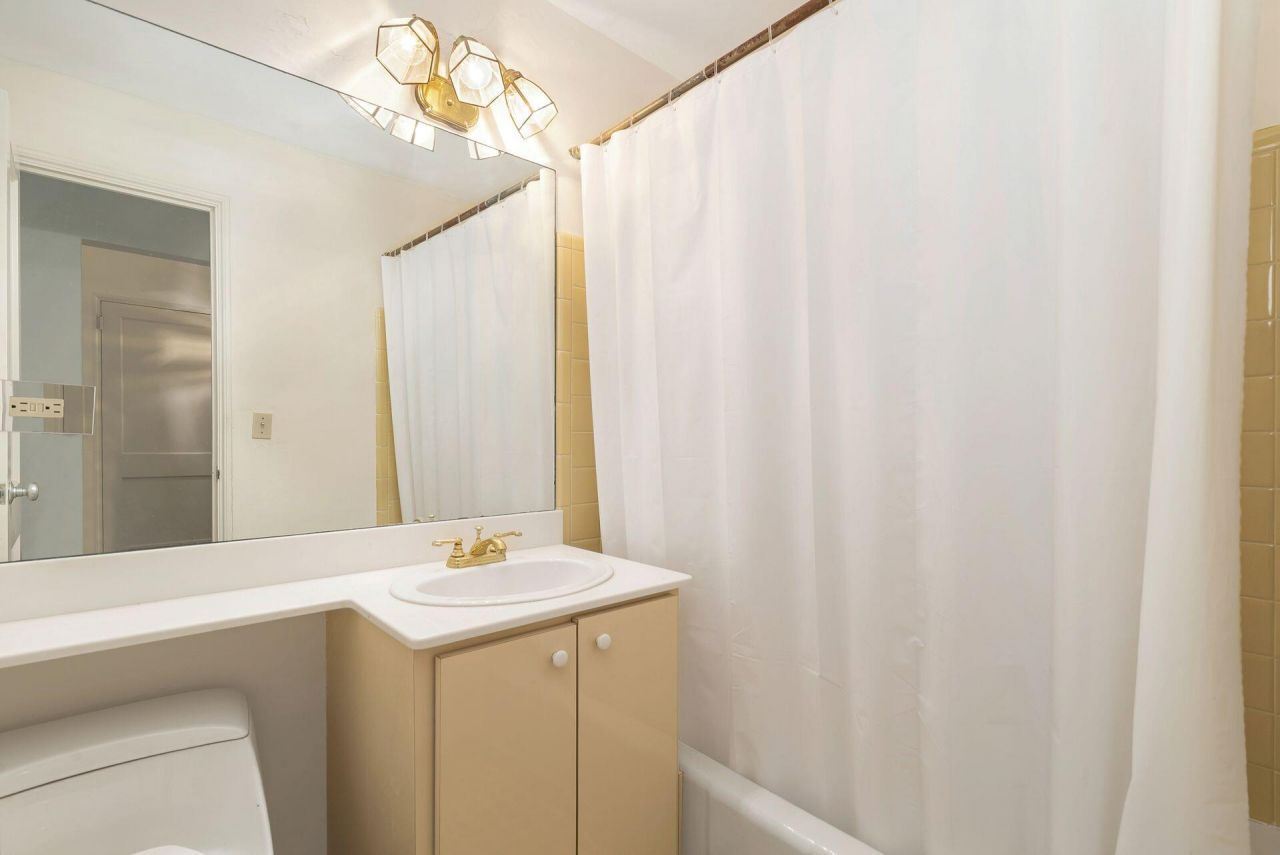 381 S Lake Drive, Unit 8, Palm Beach, FL 33480 Photo