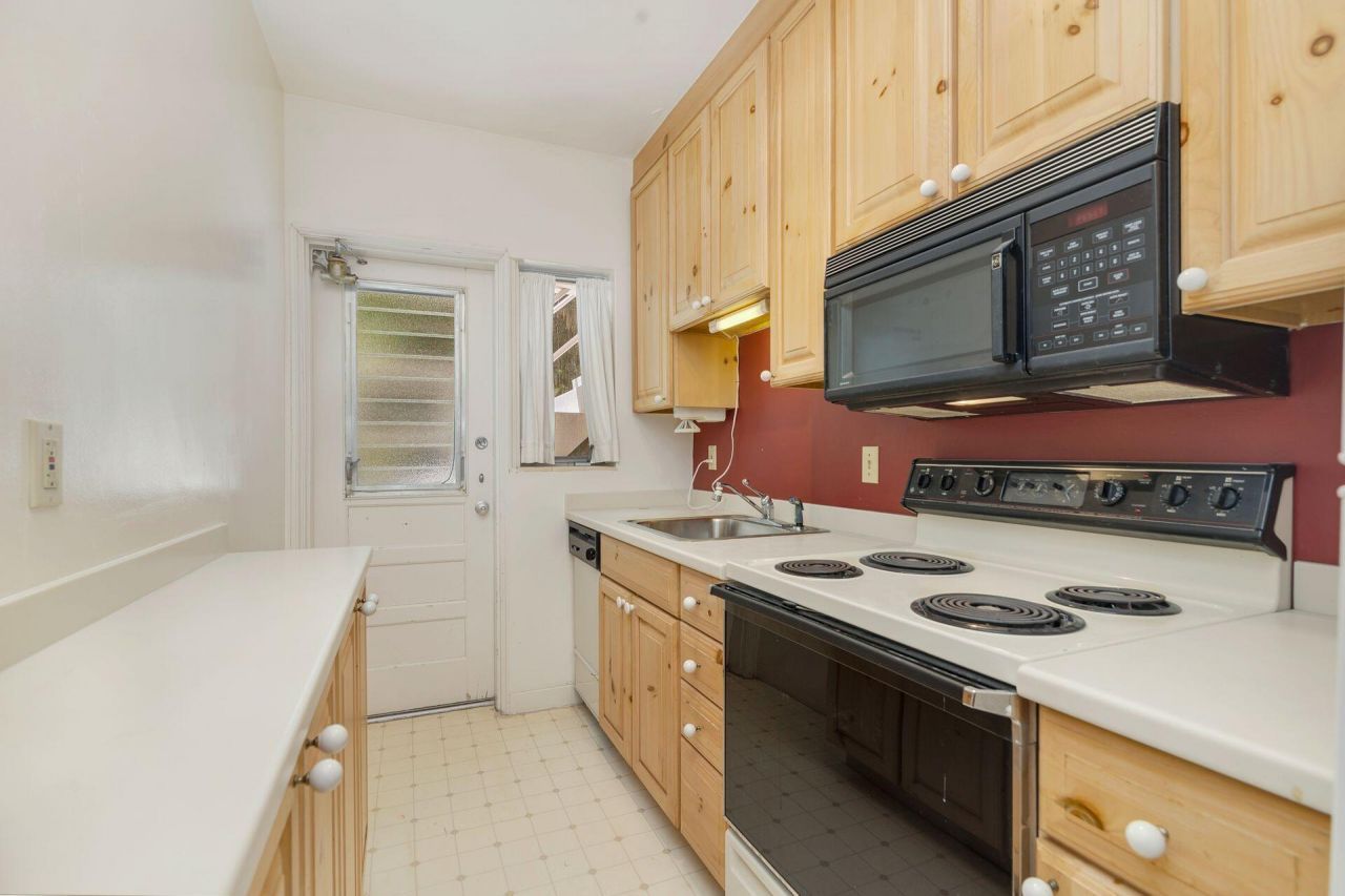 381 S Lake Drive, Unit 8, Palm Beach, FL 33480 Photo