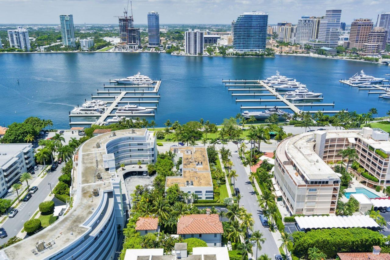 381 S Lake Drive, Unit 8, Palm Beach, FL 33480 Photo