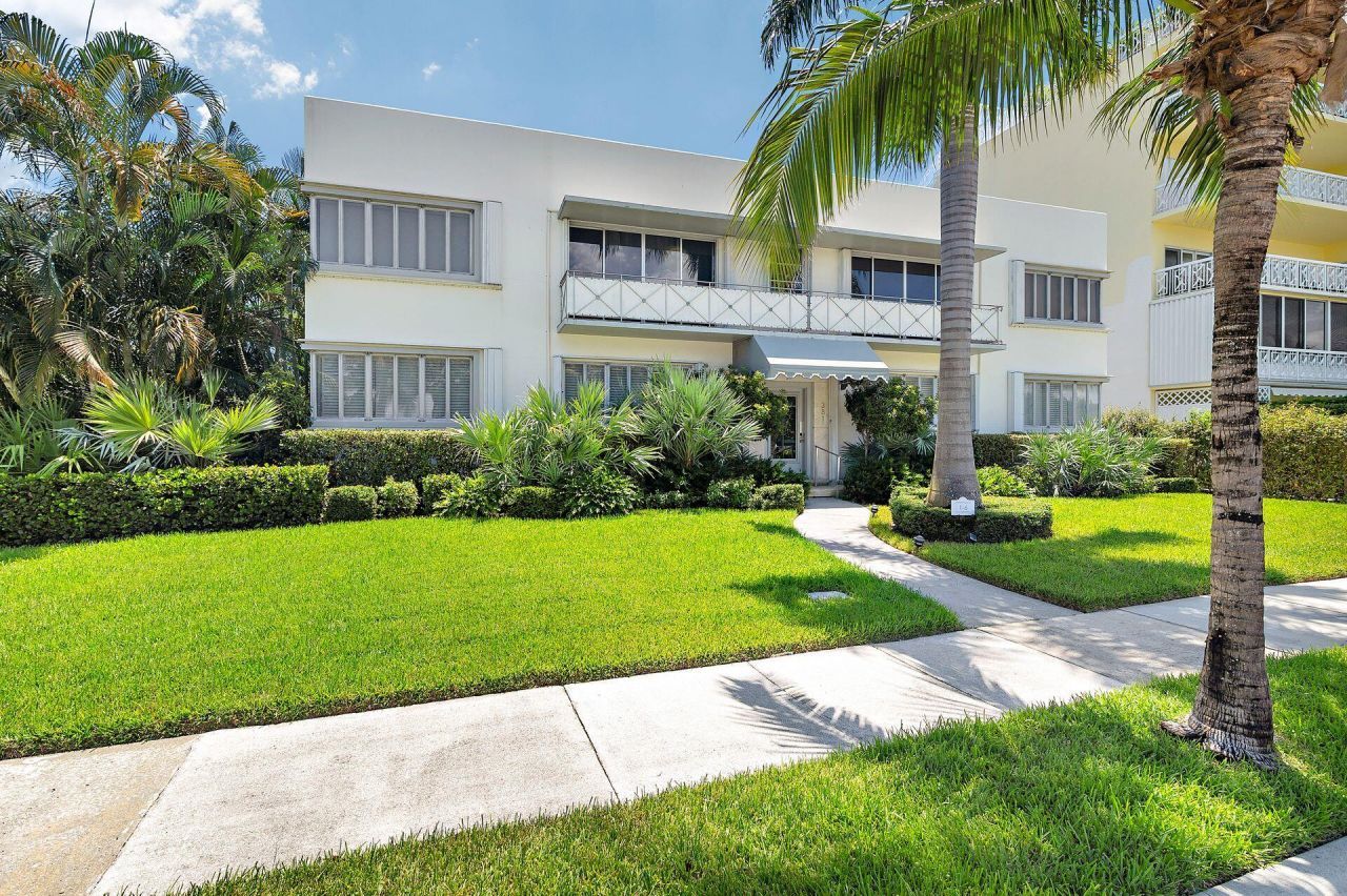 381 S Lake Drive, Unit 8, Palm Beach, FL 33480 Photo