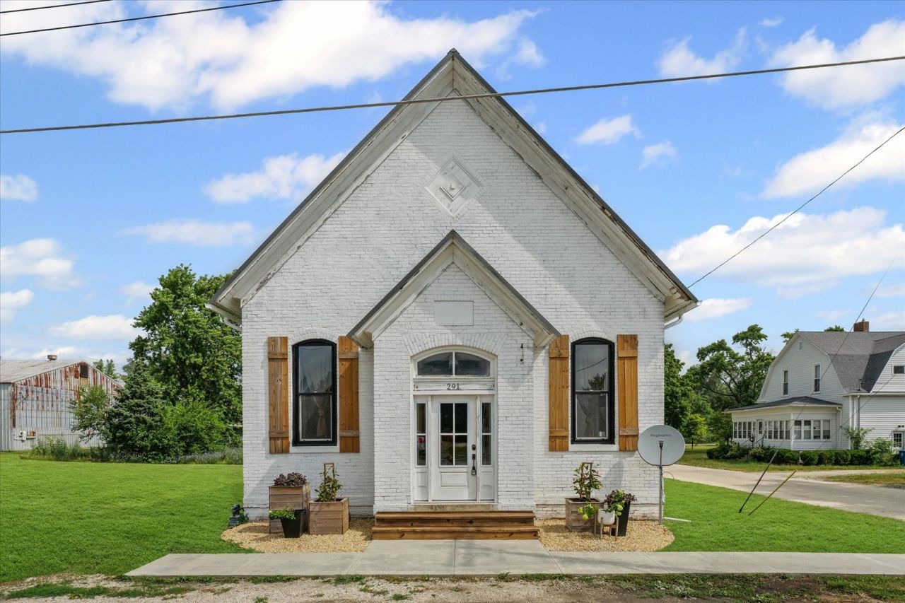 291 E Main Street, Wellington, IL 60973 Main Photo