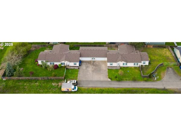 4455 BLUEBERRY NE LN, Salem, OR 97305