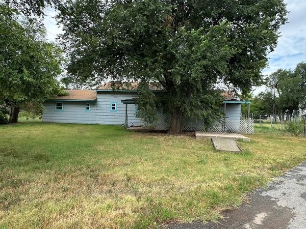 221 14th Street, Woodward, OK 73801