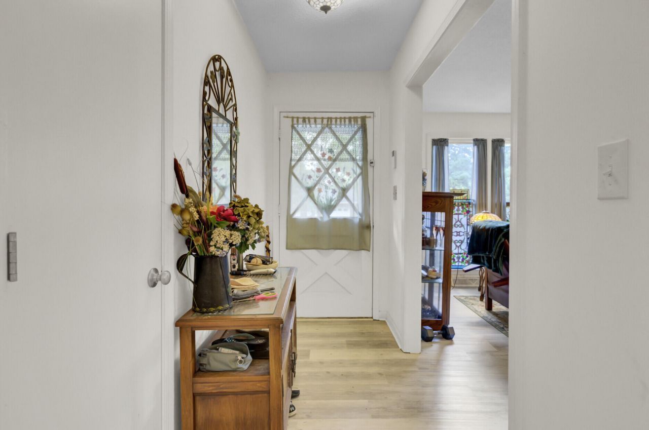 203 Jimbo Road Photo 4