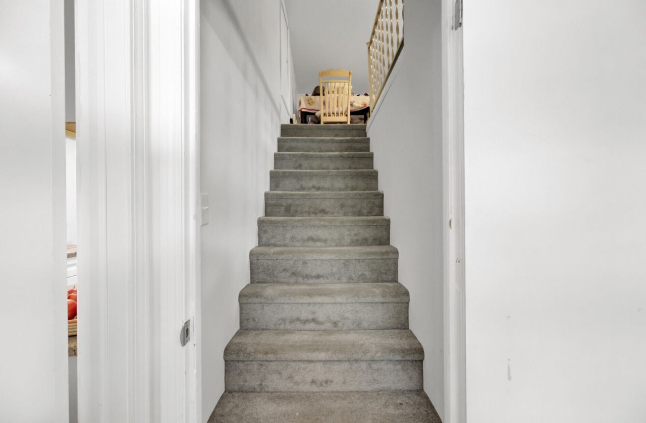 203 Jimbo Road Photo 9