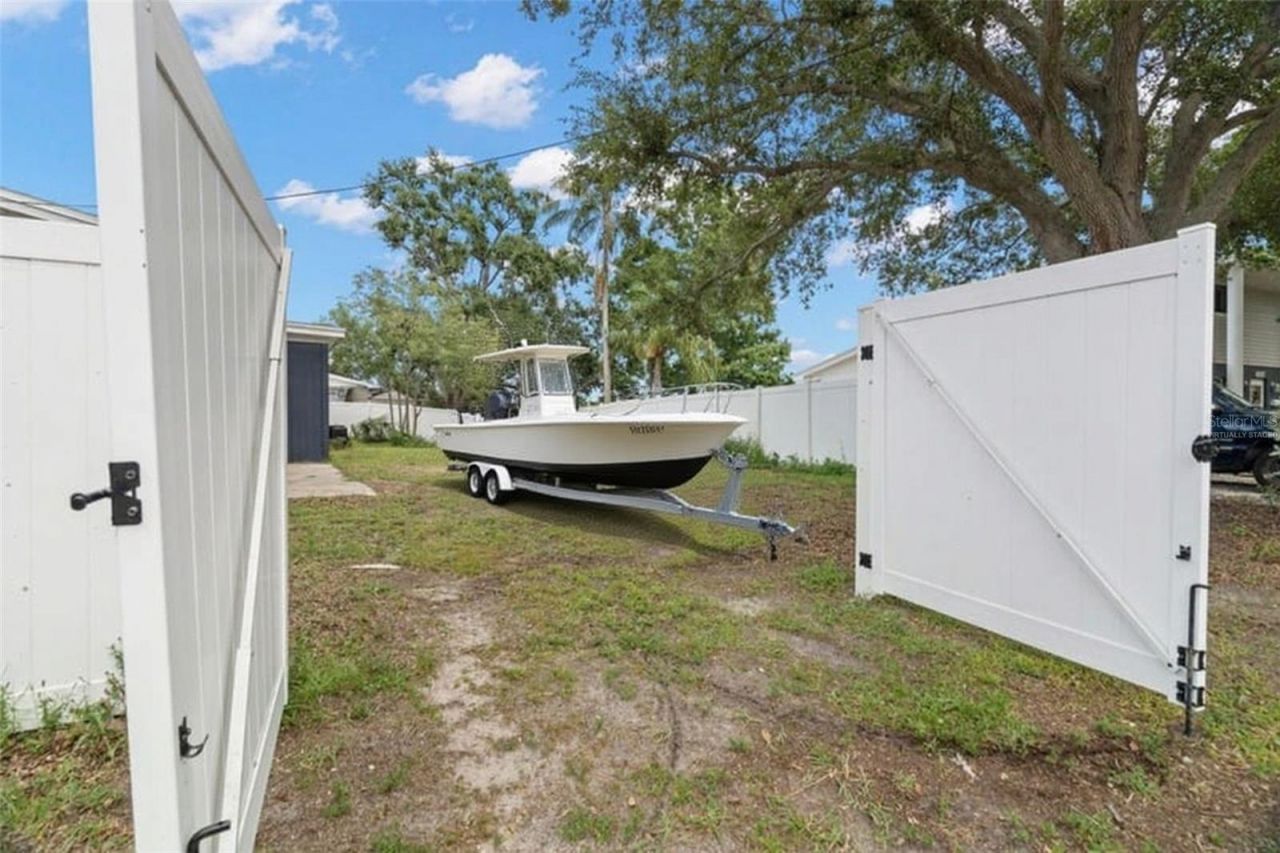 1570 83rd Avenue N, Saint Petersburg, FL 33702 Photo