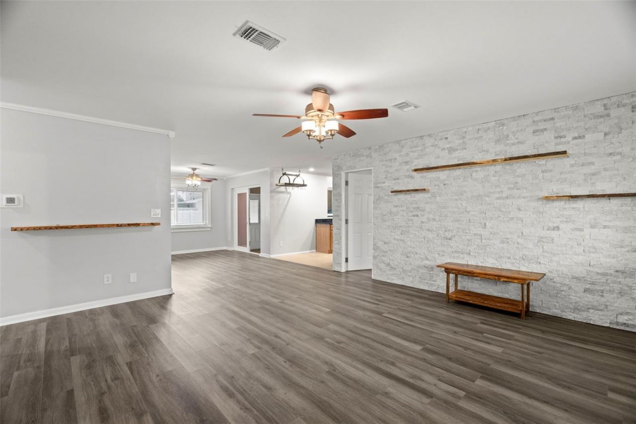 1570 83rd Avenue N, Saint Petersburg, FL 33702 Photo