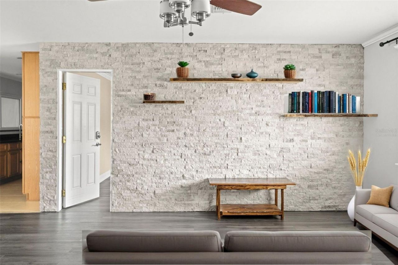 1570 83rd Avenue N, Saint Petersburg, FL 33702 Photo