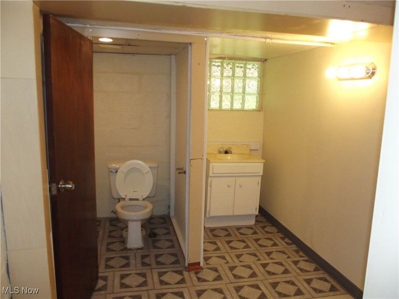 17051 Libby Road, Maple Heights, OH 44137 Photo 17