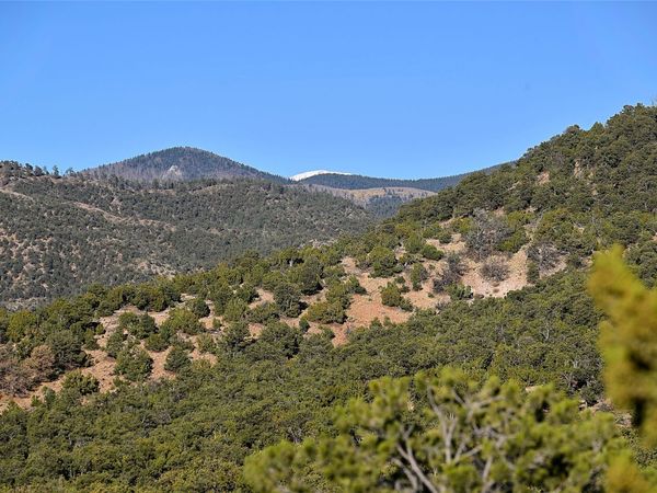 27 Lodge Circle, Santa Fe, NM 87506