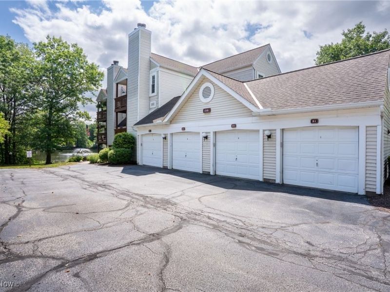 1316 Cedarwood Drive, Unit D3, Westlake, OH 44145 Photo 24