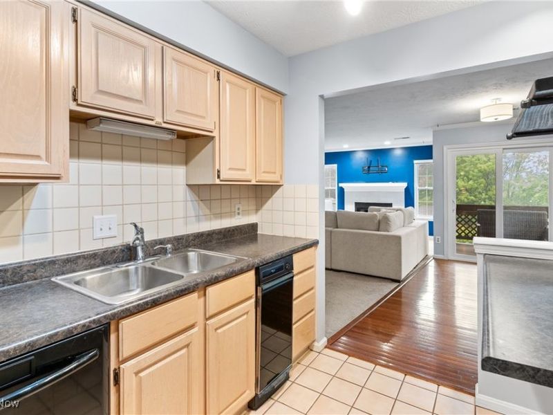 1316 Cedarwood Drive, Unit D3, Westlake, OH 44145 Photo 9