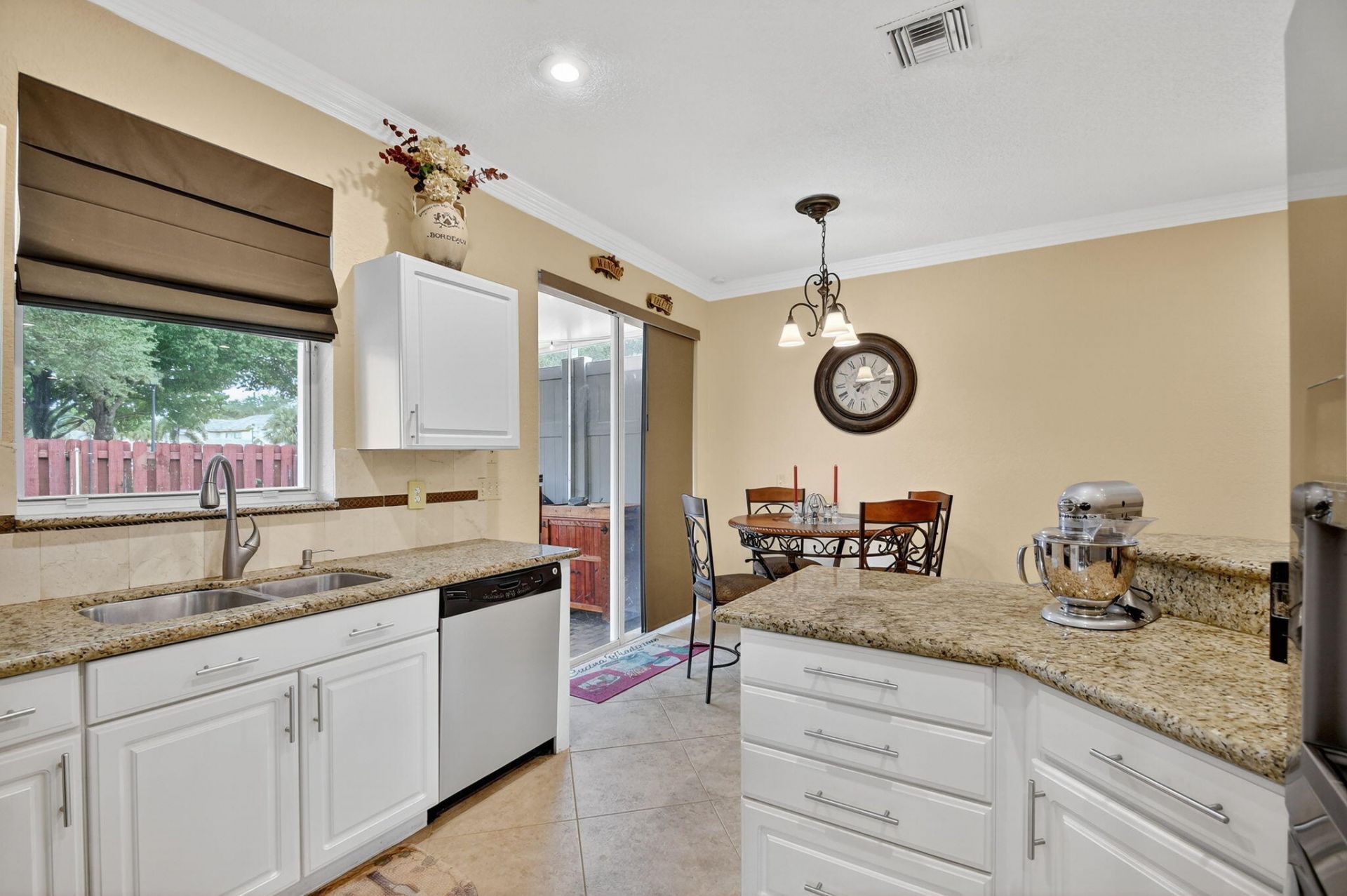 7553 Savannah Lane, Lake Worth, FL 33463 Photo