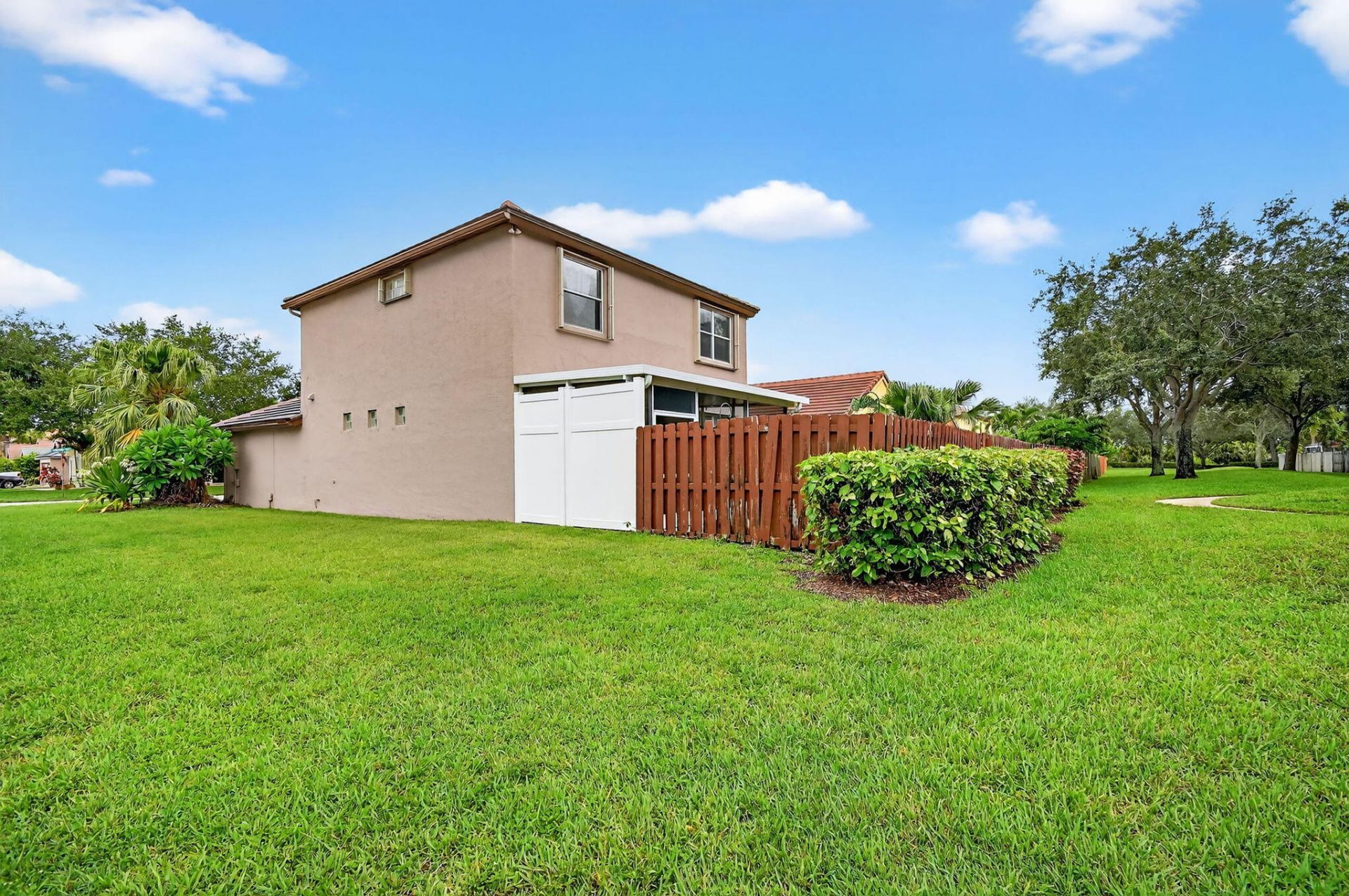 7553 Savannah Lane, Lake Worth, FL 33463 Photo
