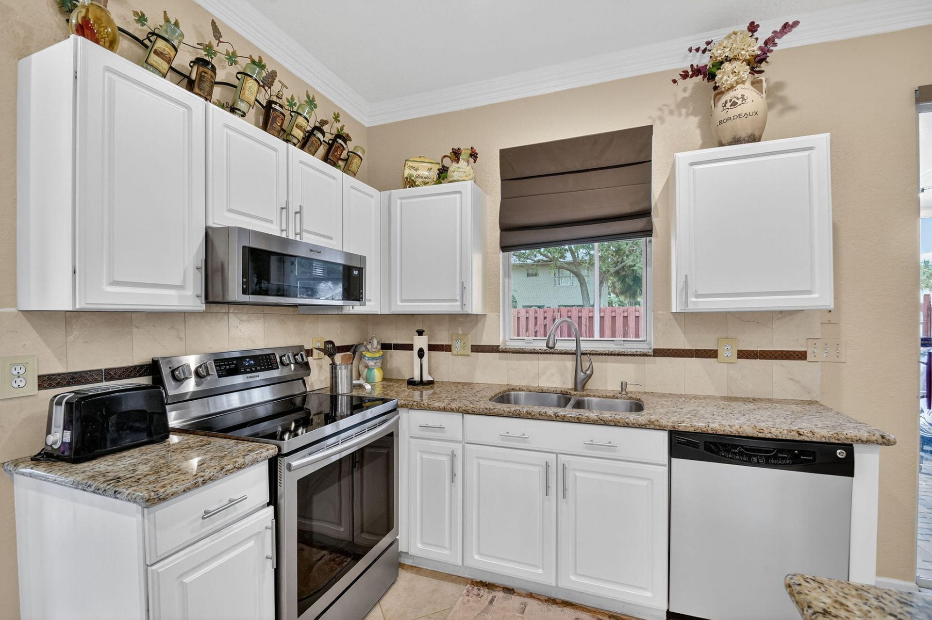 7553 Savannah Lane, Lake Worth, FL 33463 Photo