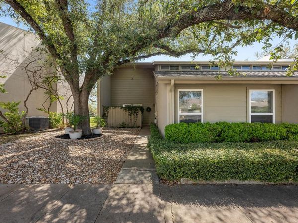 100 Lido CIR, Unit B2, Lakeway, TX 78734