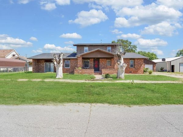 319 E 5th Street, Helena, OK 73741