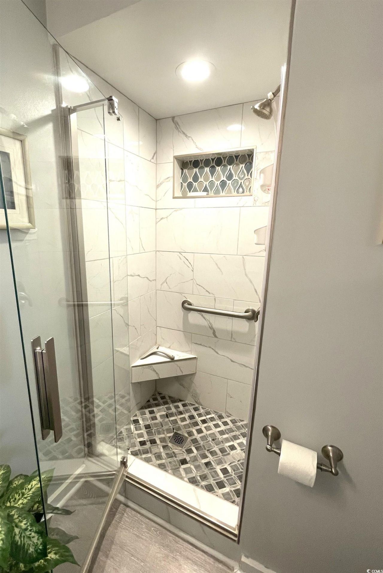 9661 Shore Dr. Photo 25