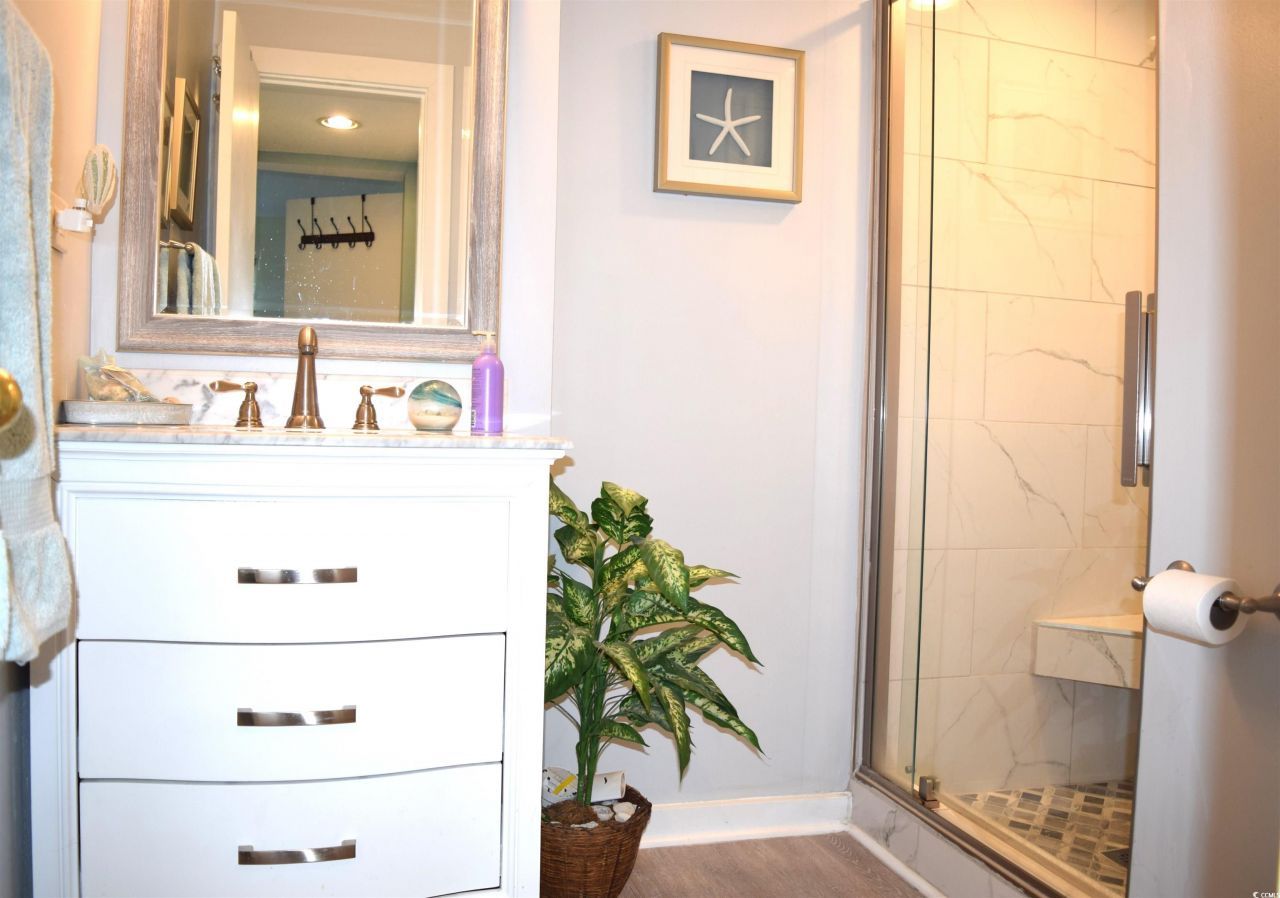 9661 Shore Dr. Photo 9