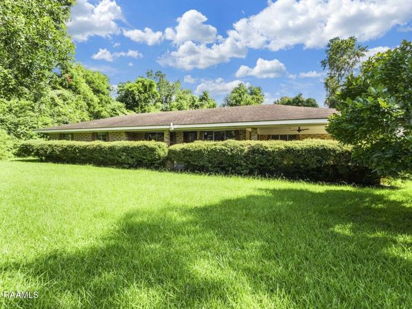 413 Maryview Farm Road, Lafayette, LA 70507