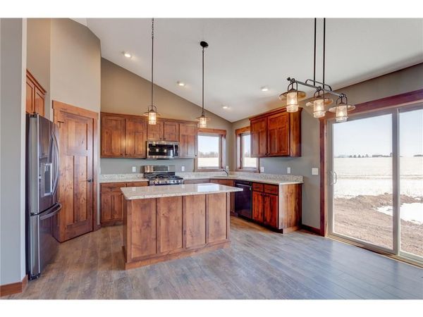 1902 Mink Way, New Richmond, WI 54017