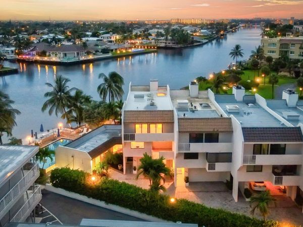 1222 Hillsboro Mile, Unit 24, Hillsboro Beach, FL 33062