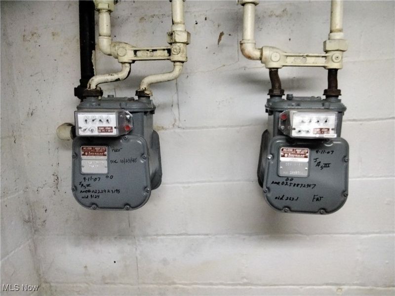 4563 Lee Road, Cleveland, OH 44128 Photo 11