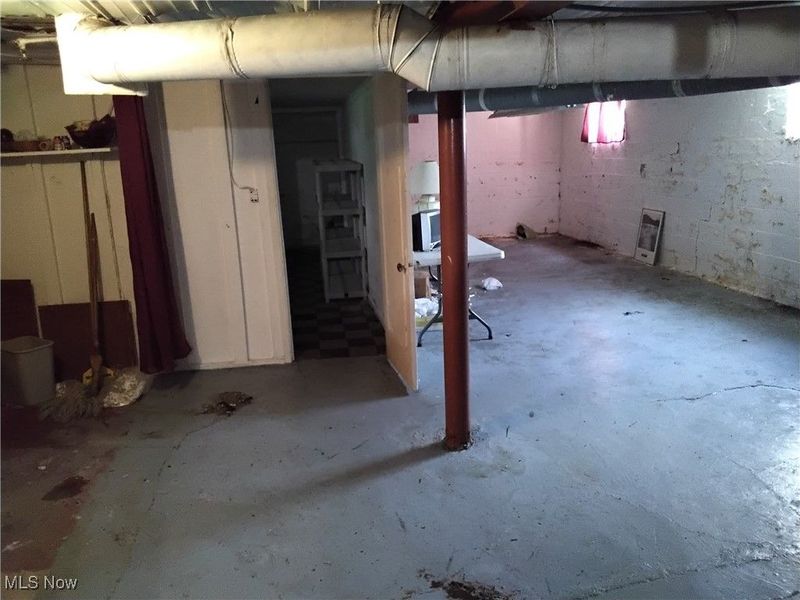 4563 Lee Road, Cleveland, OH 44128 Photo 18